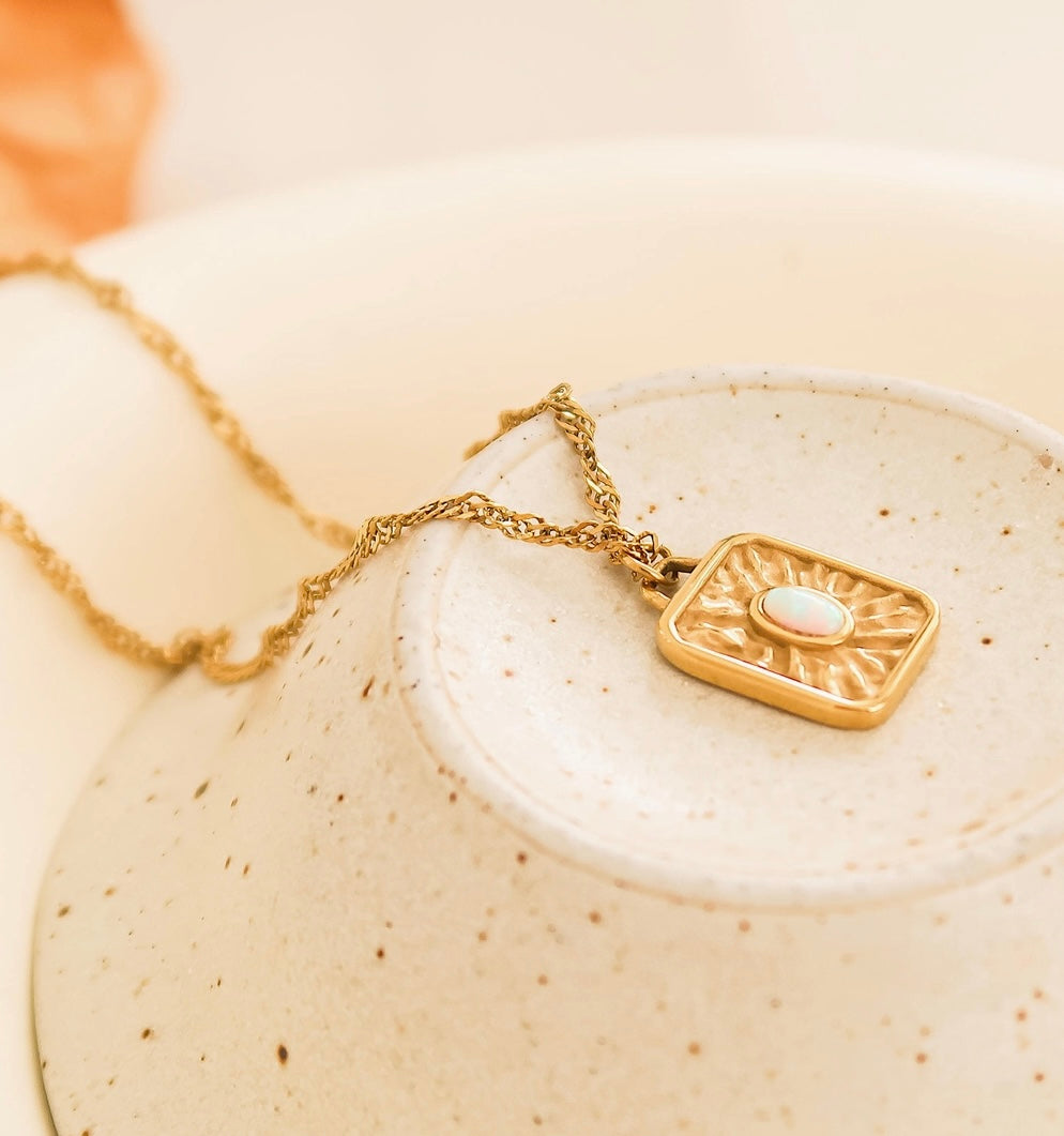 The Solara Necklace