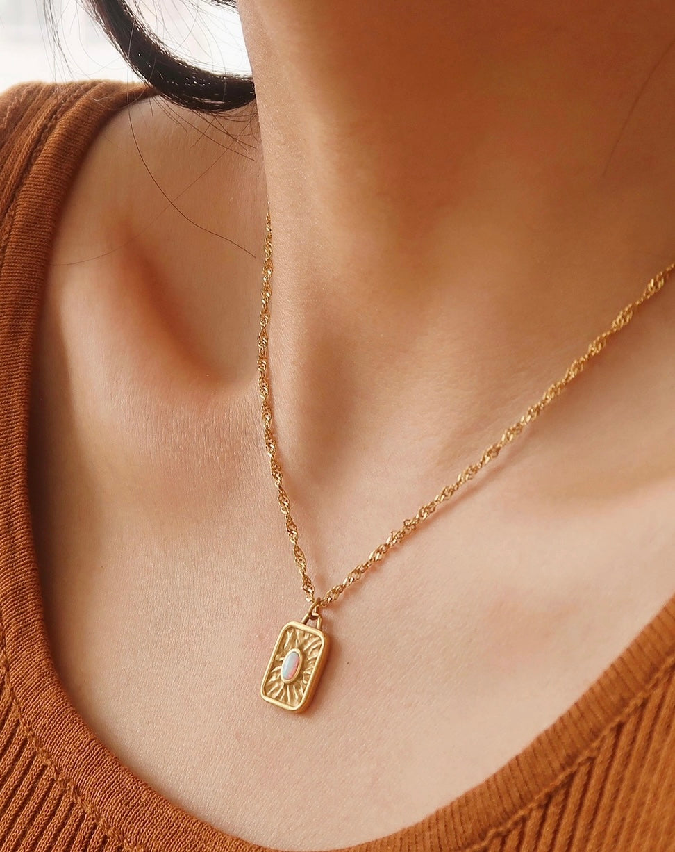 The Solara Necklace