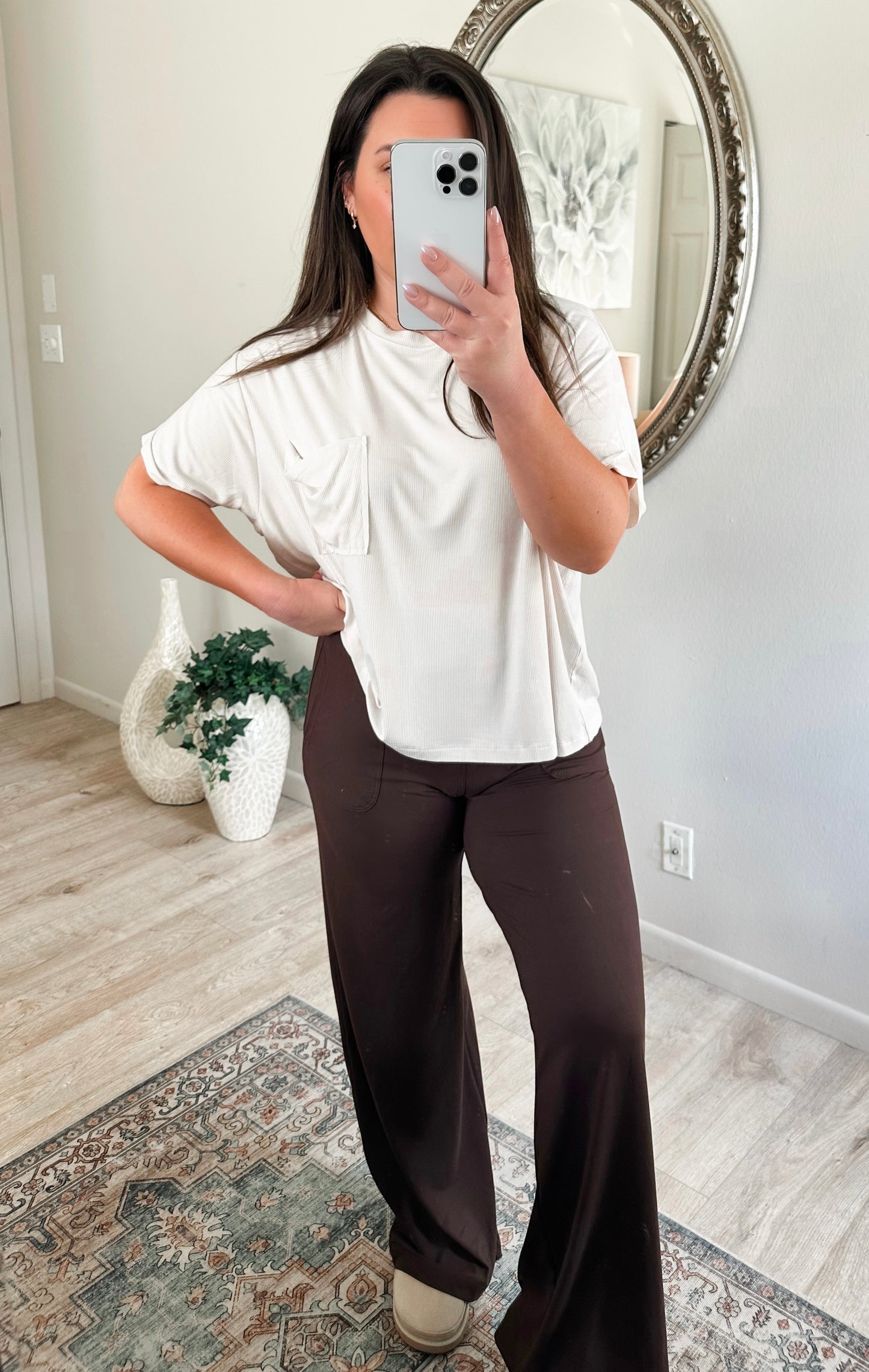 Everyday Pocket Tee in Sand Beige