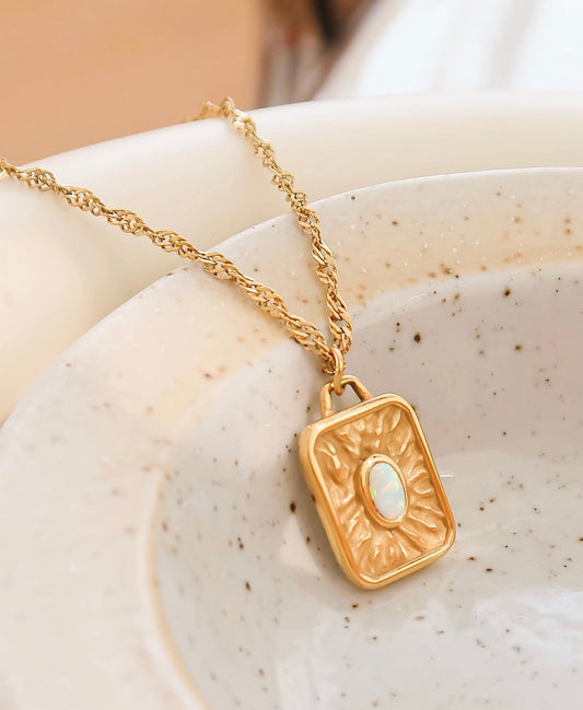 The Solara Necklace