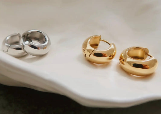 Luna Huggie Hoops