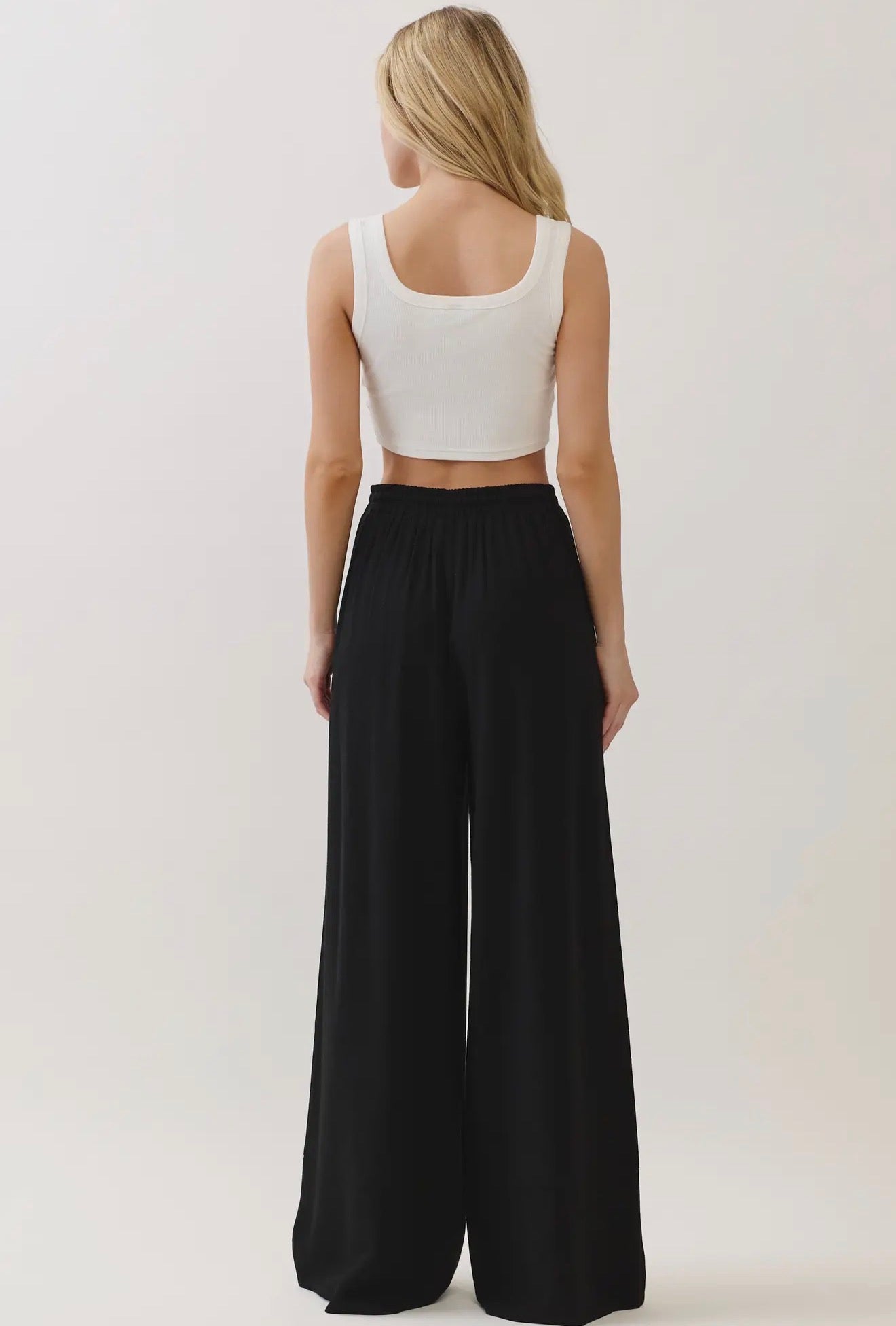 Signature Linen Pants in Black