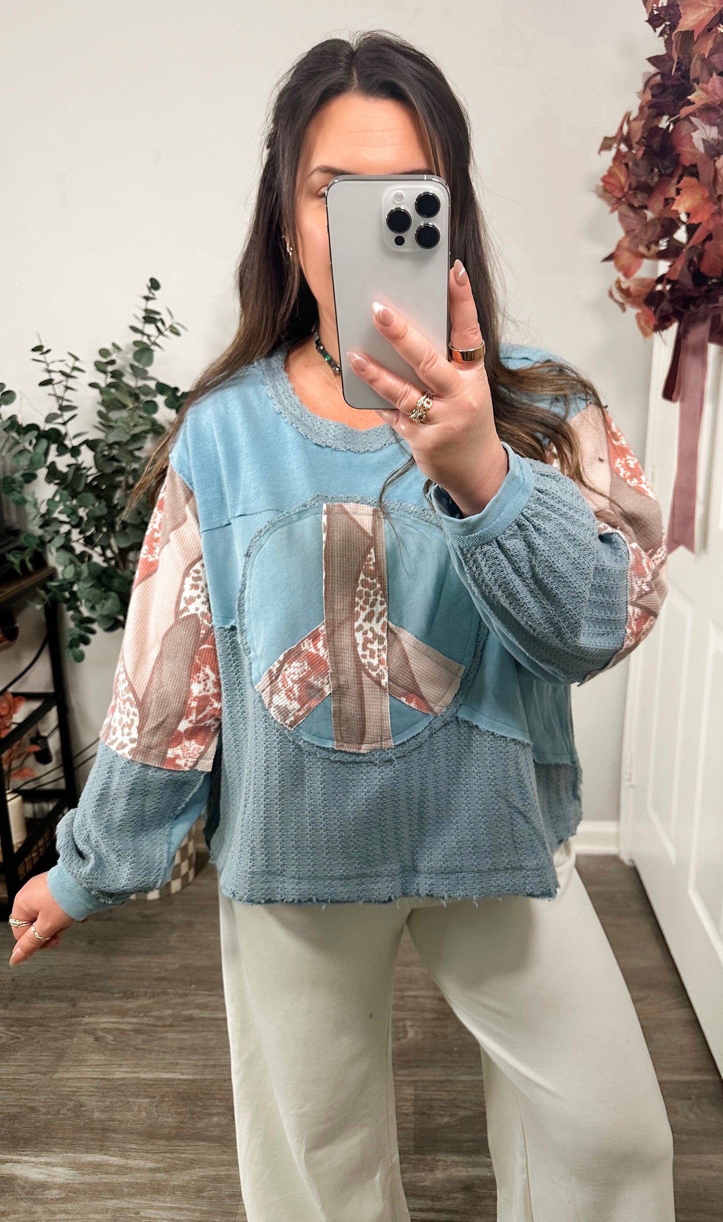 Peace & Love Pullover