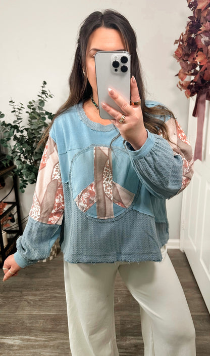 Peace & Love Pullover