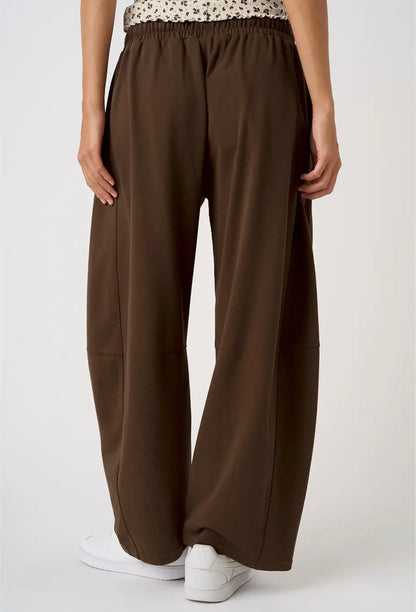 Modern Muse Barrels in Espresso Brown