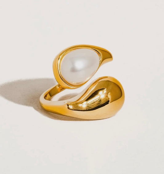 The Paris Pearl Ring