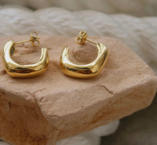 Old Money Hoops in Gold