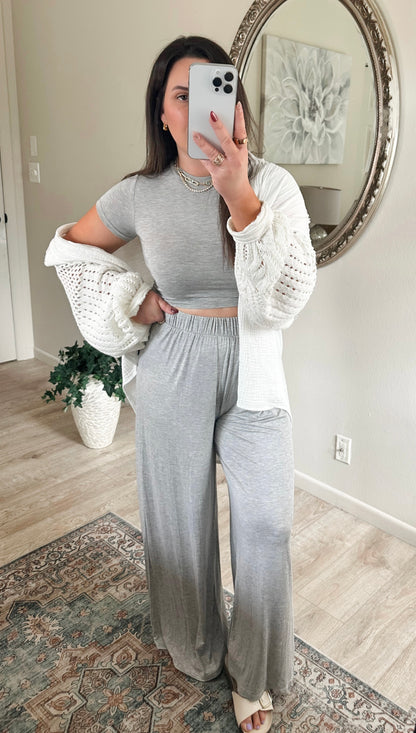 Essential Lounge Set in Heather Gray