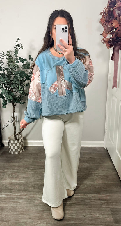Peace & Love Pullover
