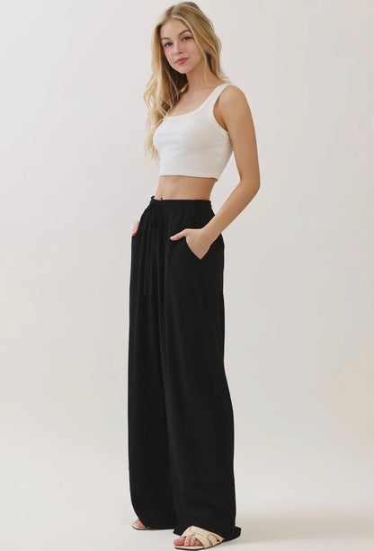 Signature Linen Pants in Black