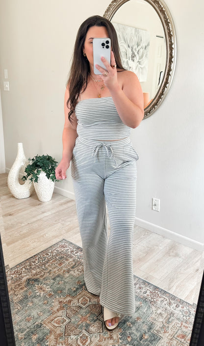 Easy Living Stripped Set