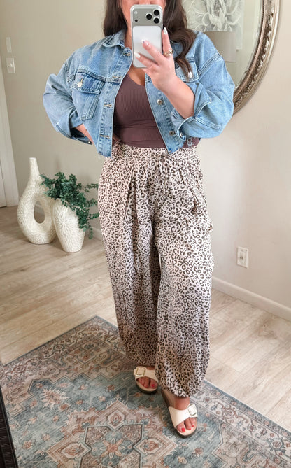 Wild Escape Jogger Pants