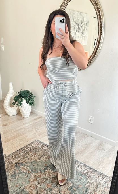 Easy Living Stripped Set