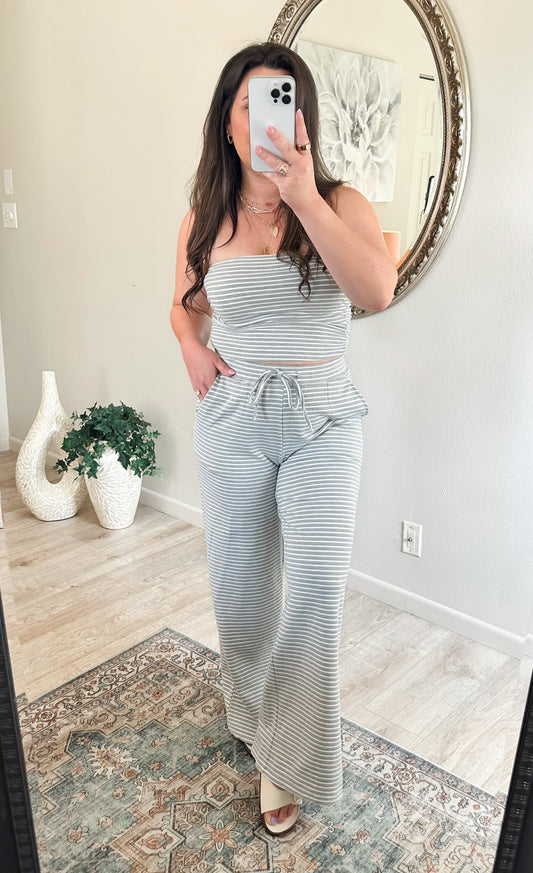 Easy Living Stripped Set